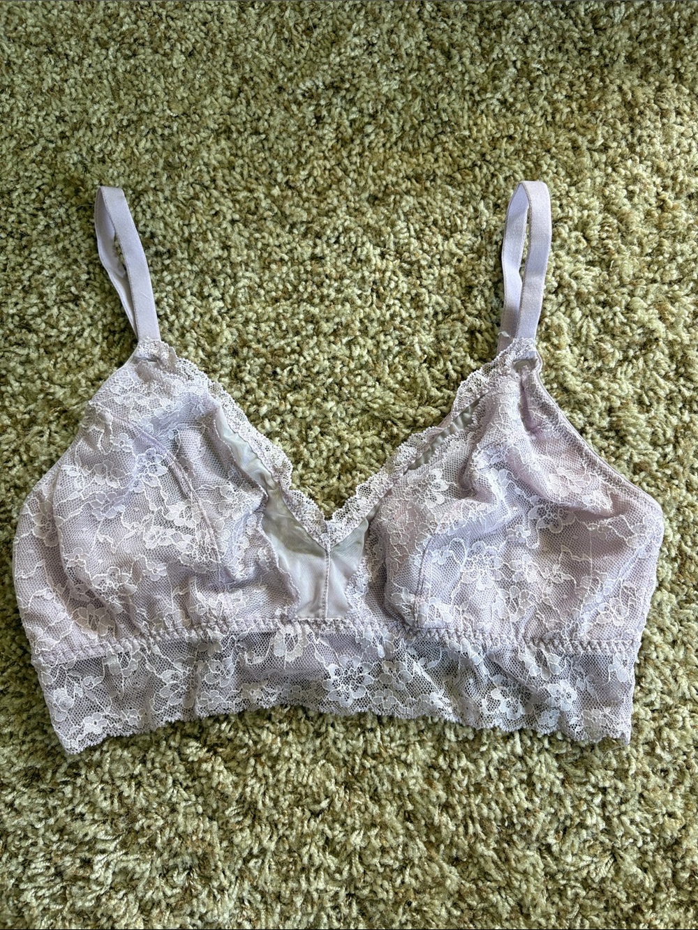 Victoria’s Secret size Large Soft Lace Sheer Bralette in Light Lavender